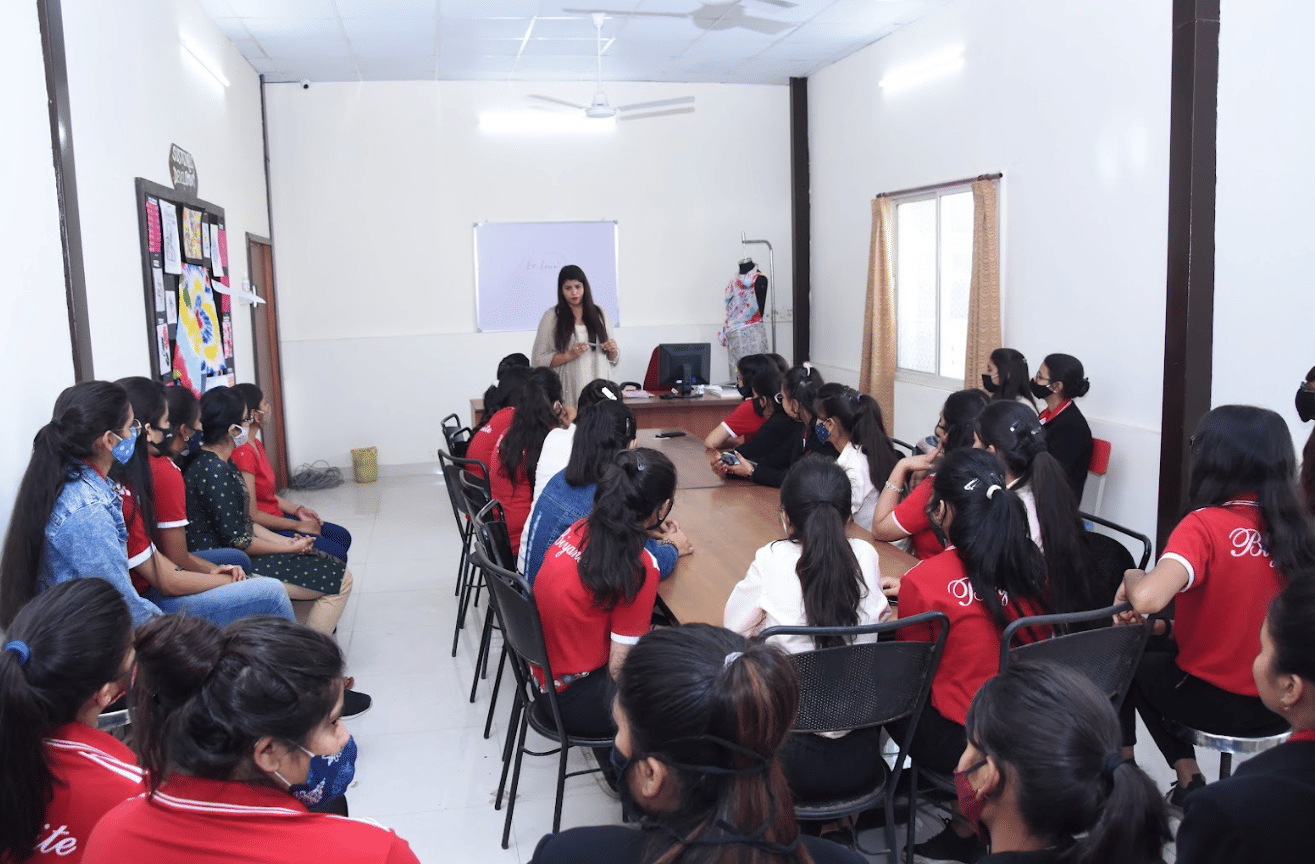 Biyani Girls College Jaipur Fashion Arts/Design photo 5